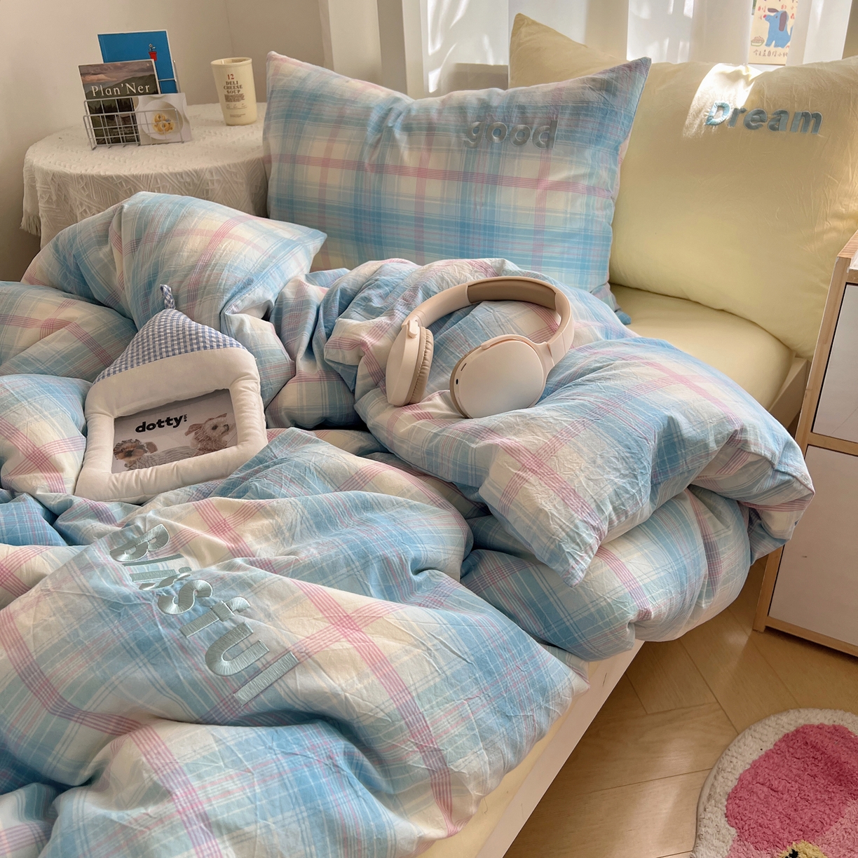 91家纺网 家纺一手货源 找家纺 丽涵家纺 2025新款全棉纯棉色织水洗棉刺绣三件套四件套 梦想-兰