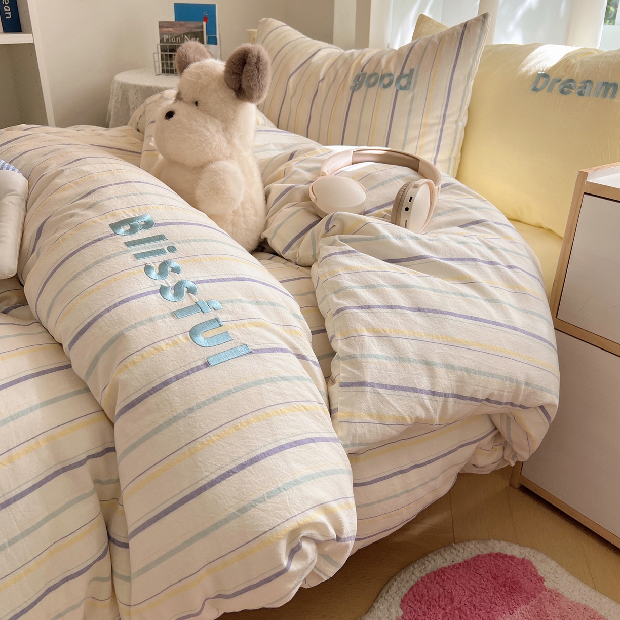 91家纺网 家纺一手货源 找家纺 丽涵家纺 2025新款全棉纯棉色织水洗棉刺绣三件套四件套 韵律-紫