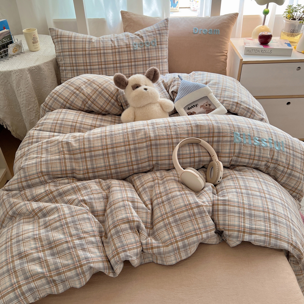 91家纺网 家纺一手货源 找家纺 丽涵家纺 2025新款全棉纯棉色织水洗棉刺绣三件套四件套 青春