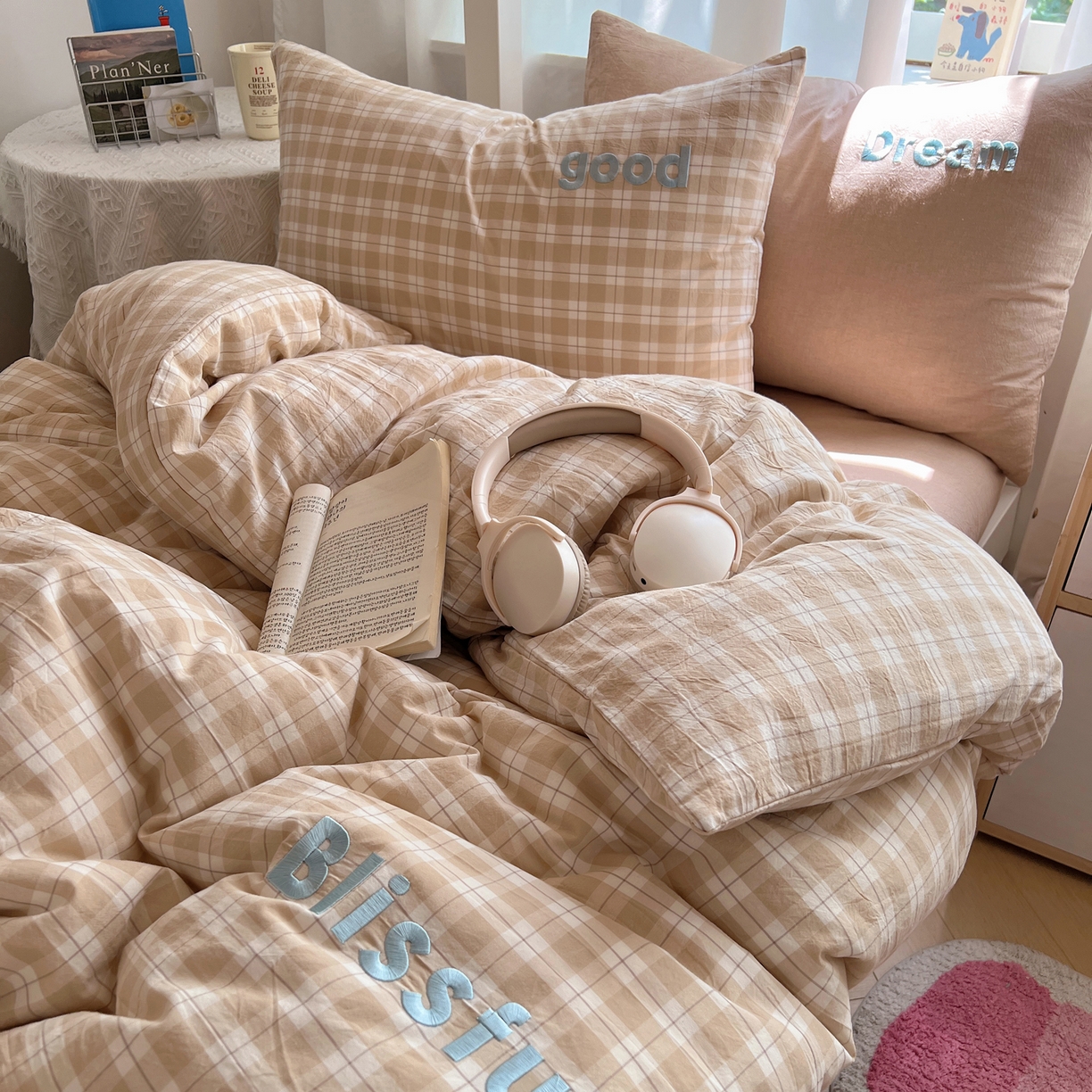 91家纺网 家纺一手货源 找家纺 丽涵家纺 2025新款全棉纯棉色织水洗棉刺绣三件套四件套 尚格-咖