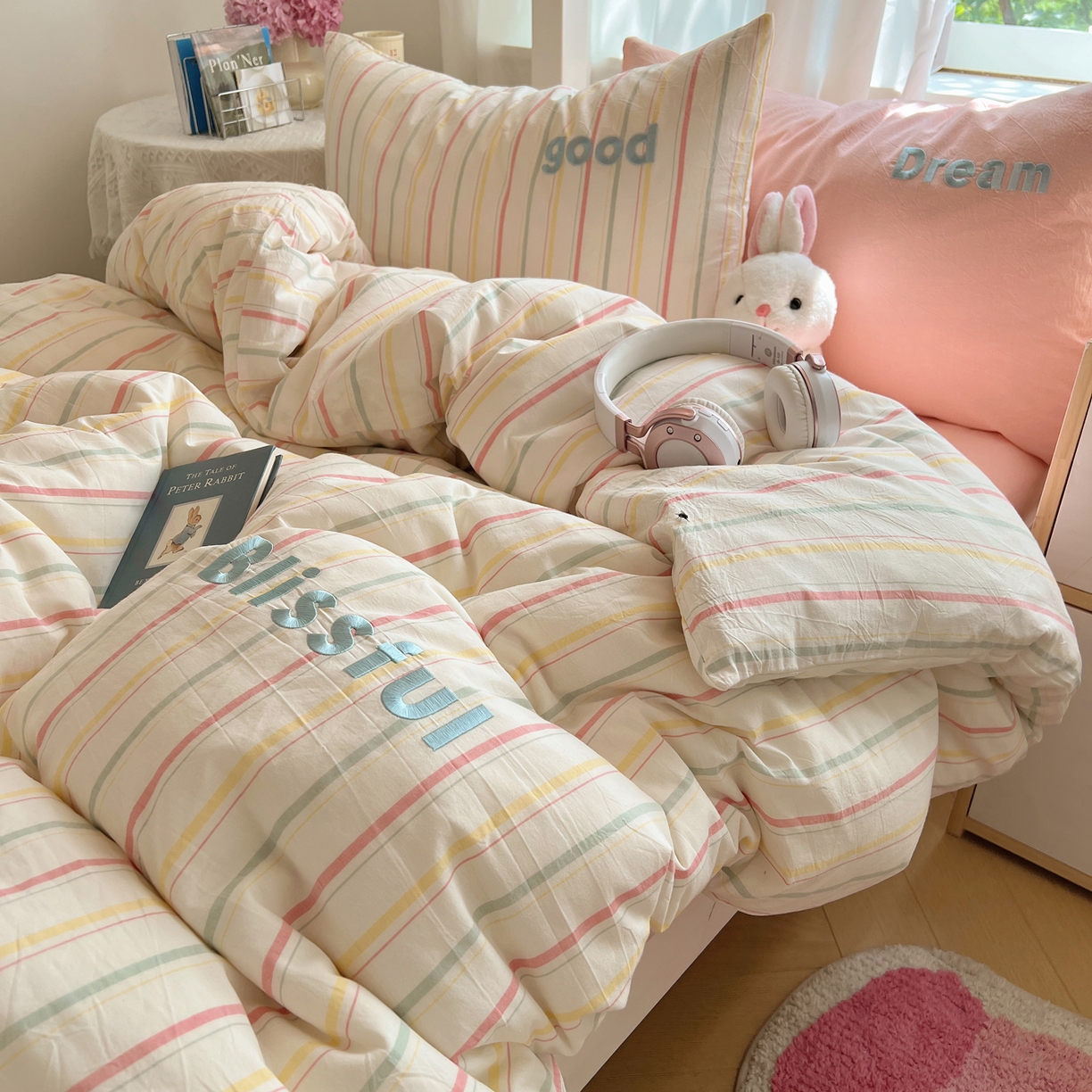 91家纺网 家纺一手货源 找家纺 丽涵家纺 2025新款全棉纯棉色织水洗棉刺绣三件套四件套 韵律-粉