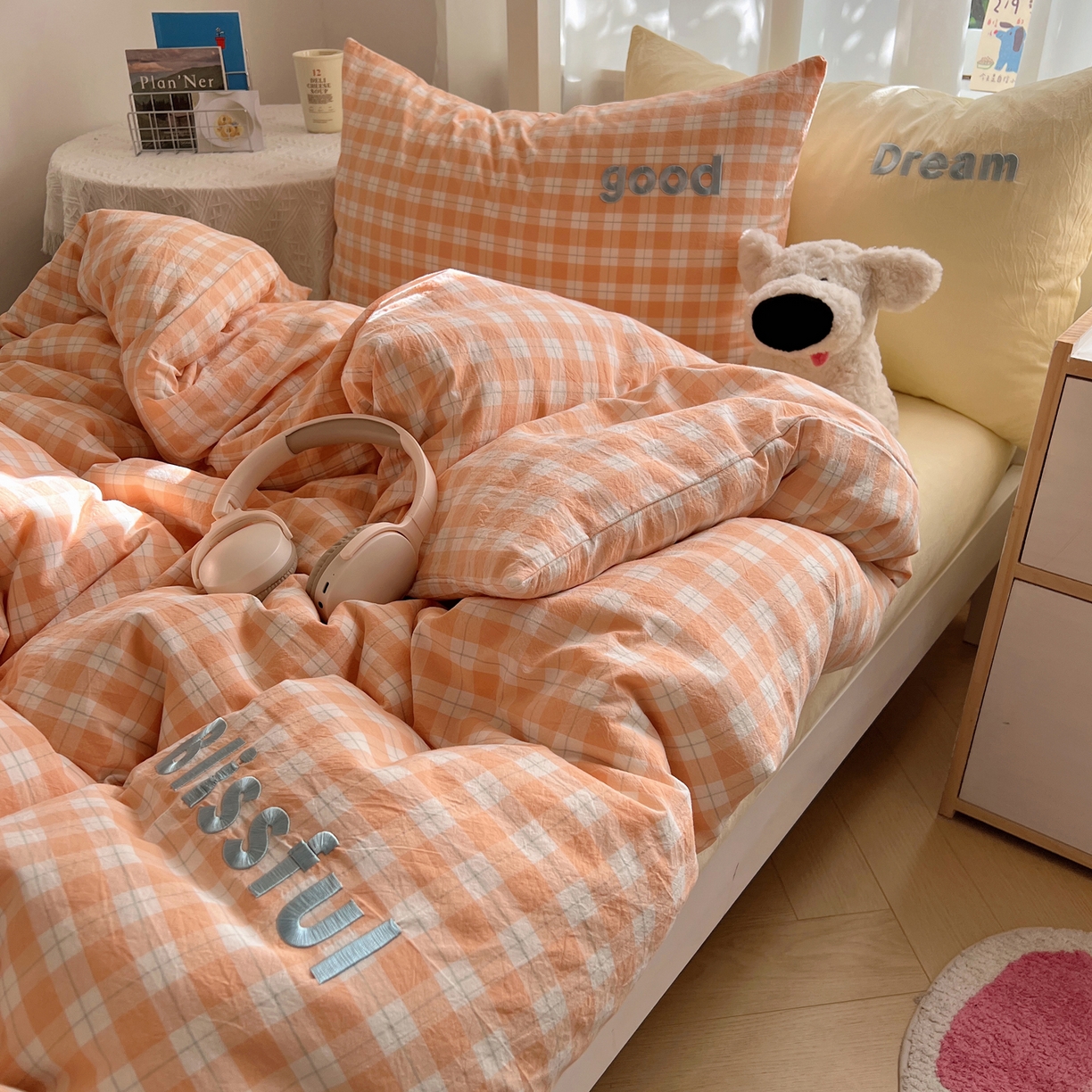 91家纺网 家纺一手货源 找家纺 丽涵家纺 2025新款全棉纯棉色织水洗棉刺绣三件套四件套 尚格-橘