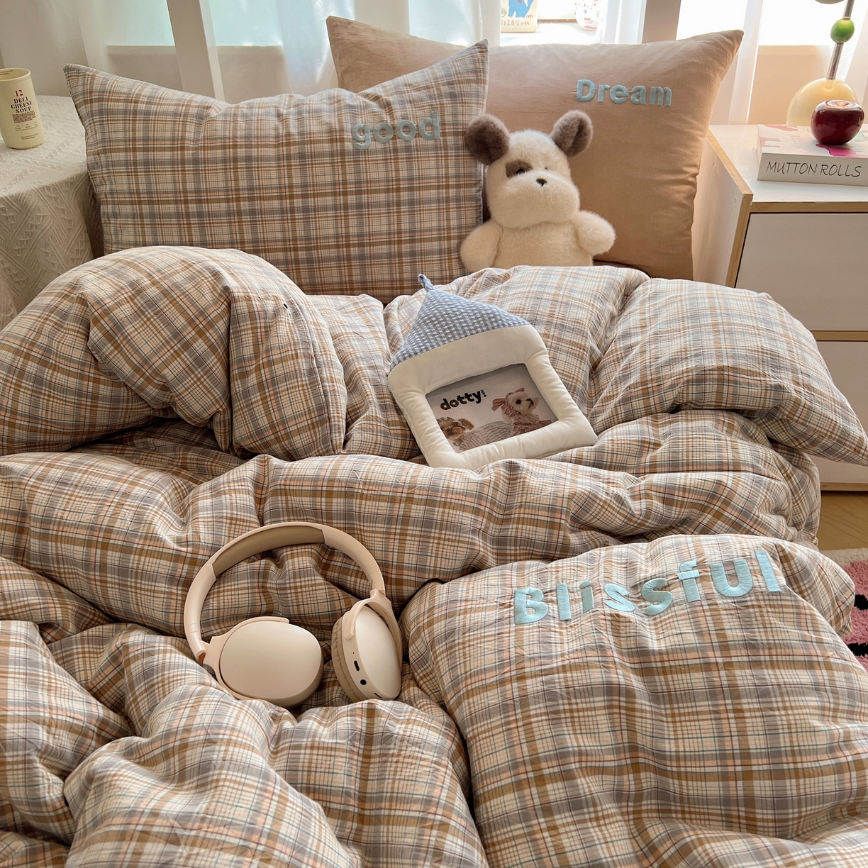 91家纺网 家纺一手货源 找家纺 丽涵家纺 2025新款全棉纯棉色织水洗棉刺绣三件套四件套 青春