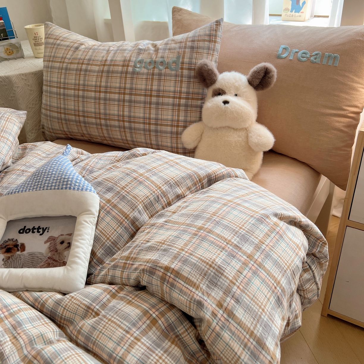 91家纺网 家纺一手货源 找家纺 丽涵家纺 2025新款全棉纯棉色织水洗棉刺绣三件套四件套 青春