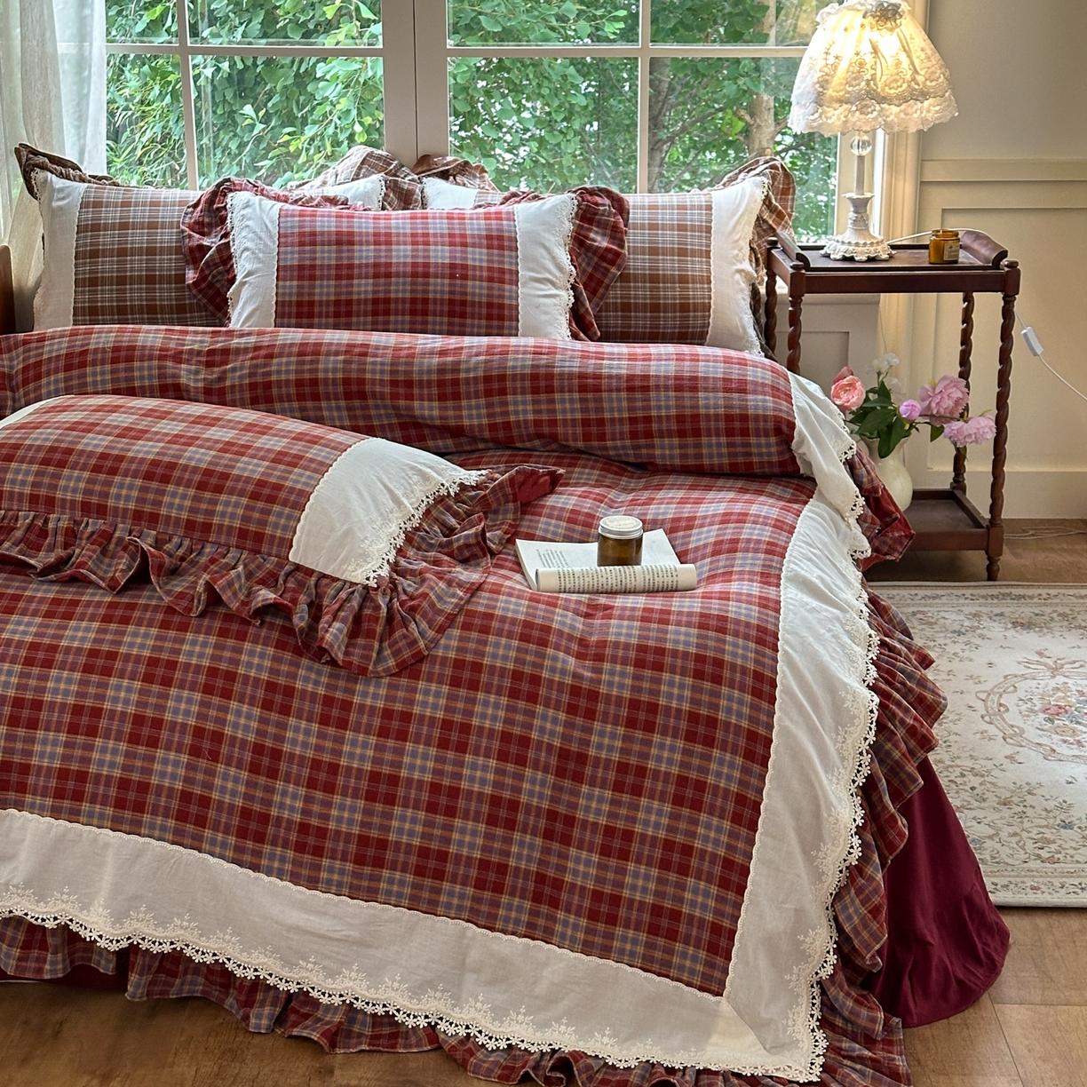 91家纺网 家纺一手货源 找家纺 淑女公社2025春夏新款法式色织双层纱四件套 红格物语