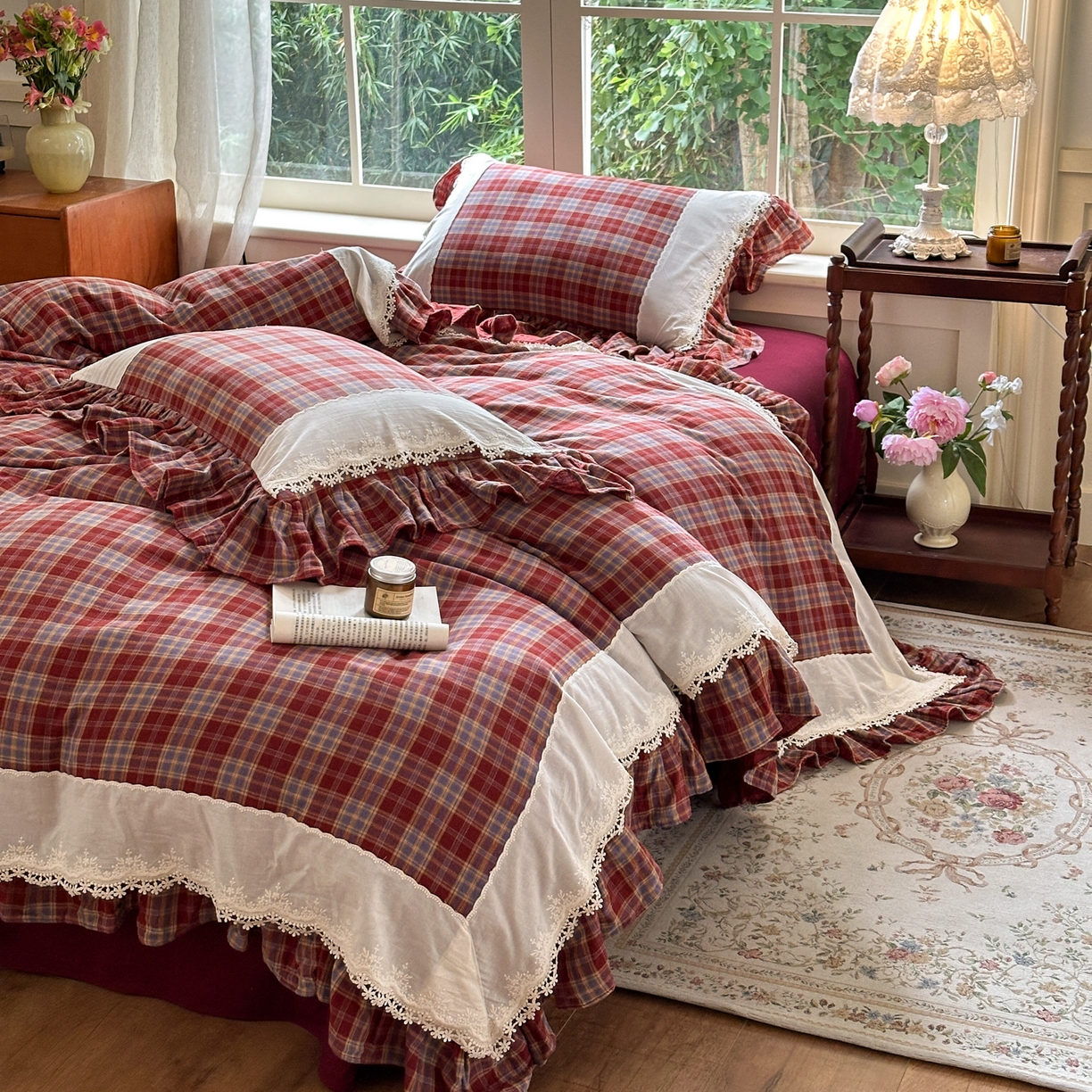 91家纺网 家纺一手货源 找家纺 淑女公社2025春夏新款法式色织双层纱四件套 红格物语