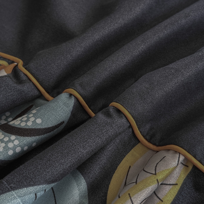 91家纺网 家纺一手货源 找家纺 雨田家纺 2025新款外贸跨境直播亲肤印花床裙三件套 向阳而生