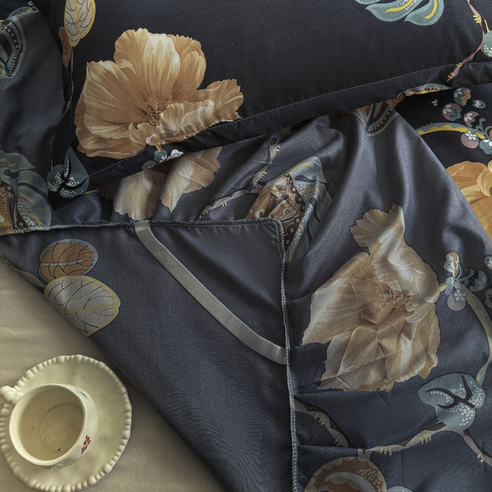 91家纺网 家纺一手货源 找家纺 雨田家纺 2025新款外贸跨境直播亲肤印花床裙三件套 向阳而生