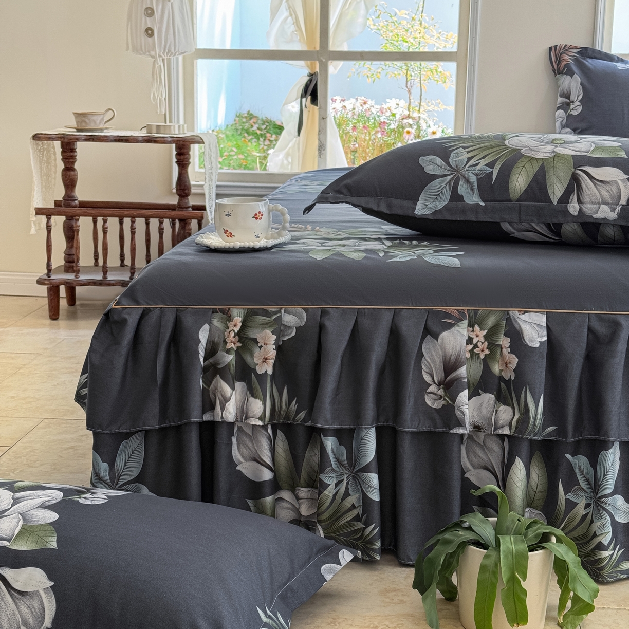 91家纺网 家纺一手货源 找家纺 雨田家纺 2025新款外贸跨境直播亲肤印花床裙三件套 鲜花盛开