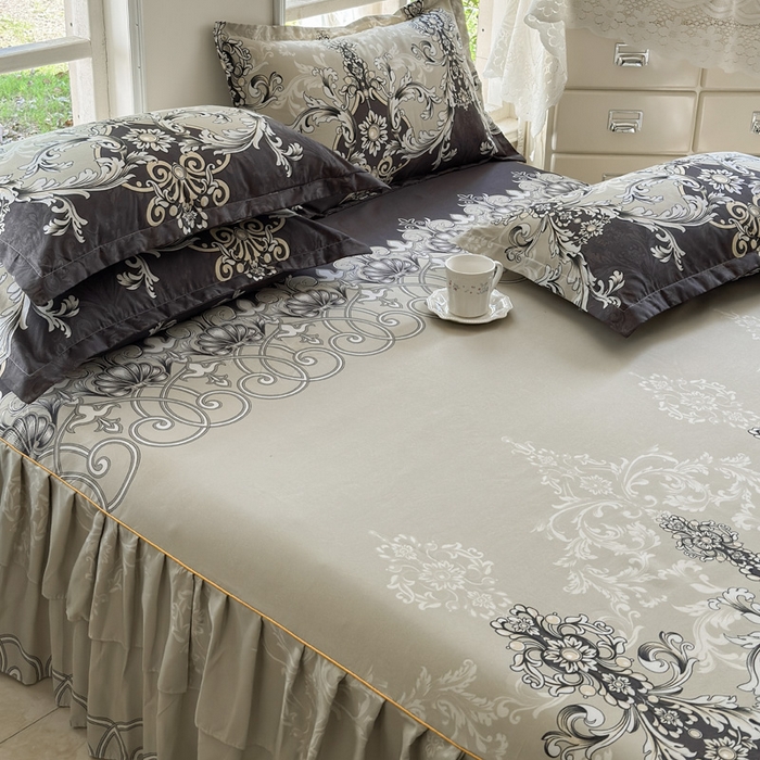 91家纺网 家纺一手货源 找家纺 雨田家纺 2025新款外贸跨境直播亲肤印花床裙三件套 生如花夏灰