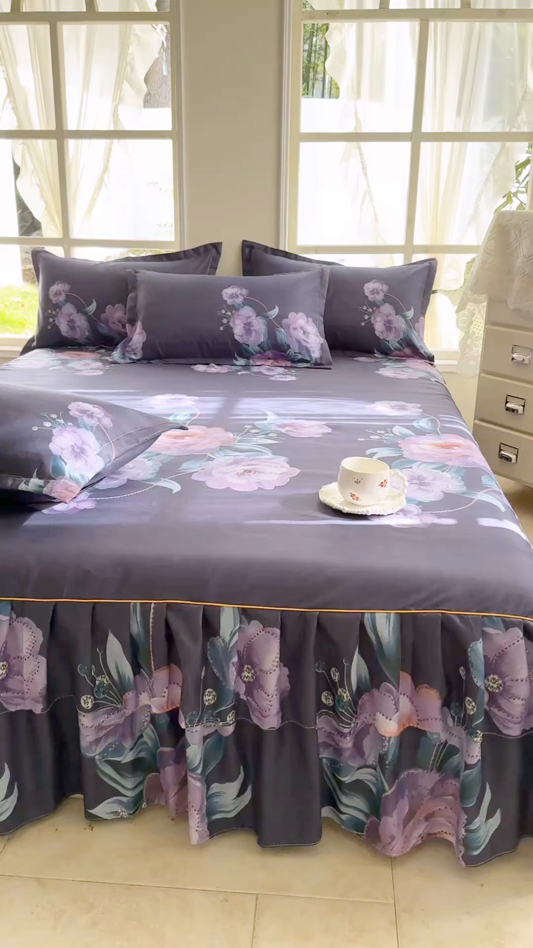 91家纺网 家纺一手货源 找家纺 雨田家纺 2025新款外贸跨境直播亲肤印花床裙三件套 柔情似水