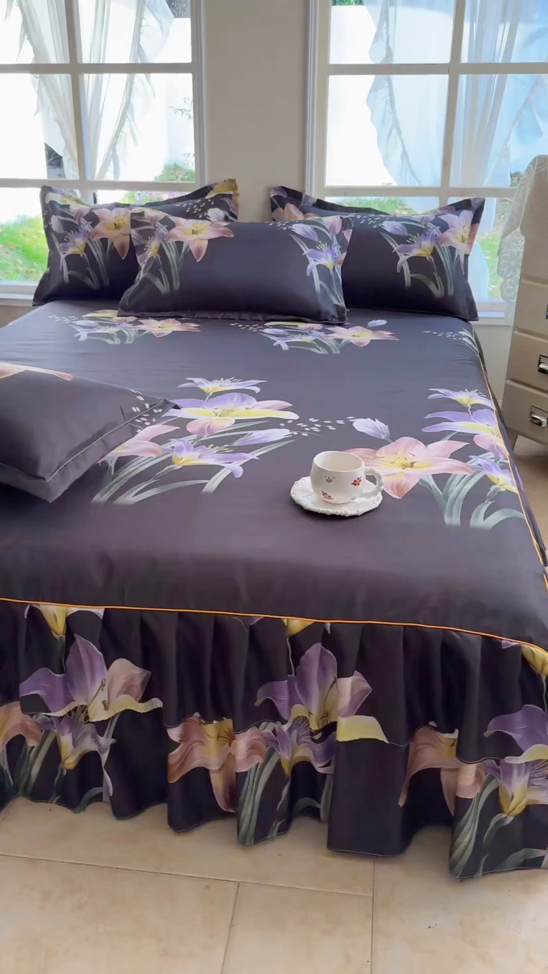 91家纺网 家纺一手货源 找家纺 雨田家纺 2025新款外贸跨境直播亲肤印花床裙三件套 百合花