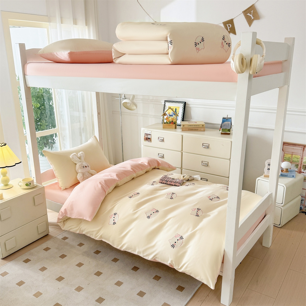 91家纺网 家纺一手货源 找家纺 （总）小久久（小九九） 2025亲肤水洗棉学生宿舍三件套上下铺三件套-满绣系列