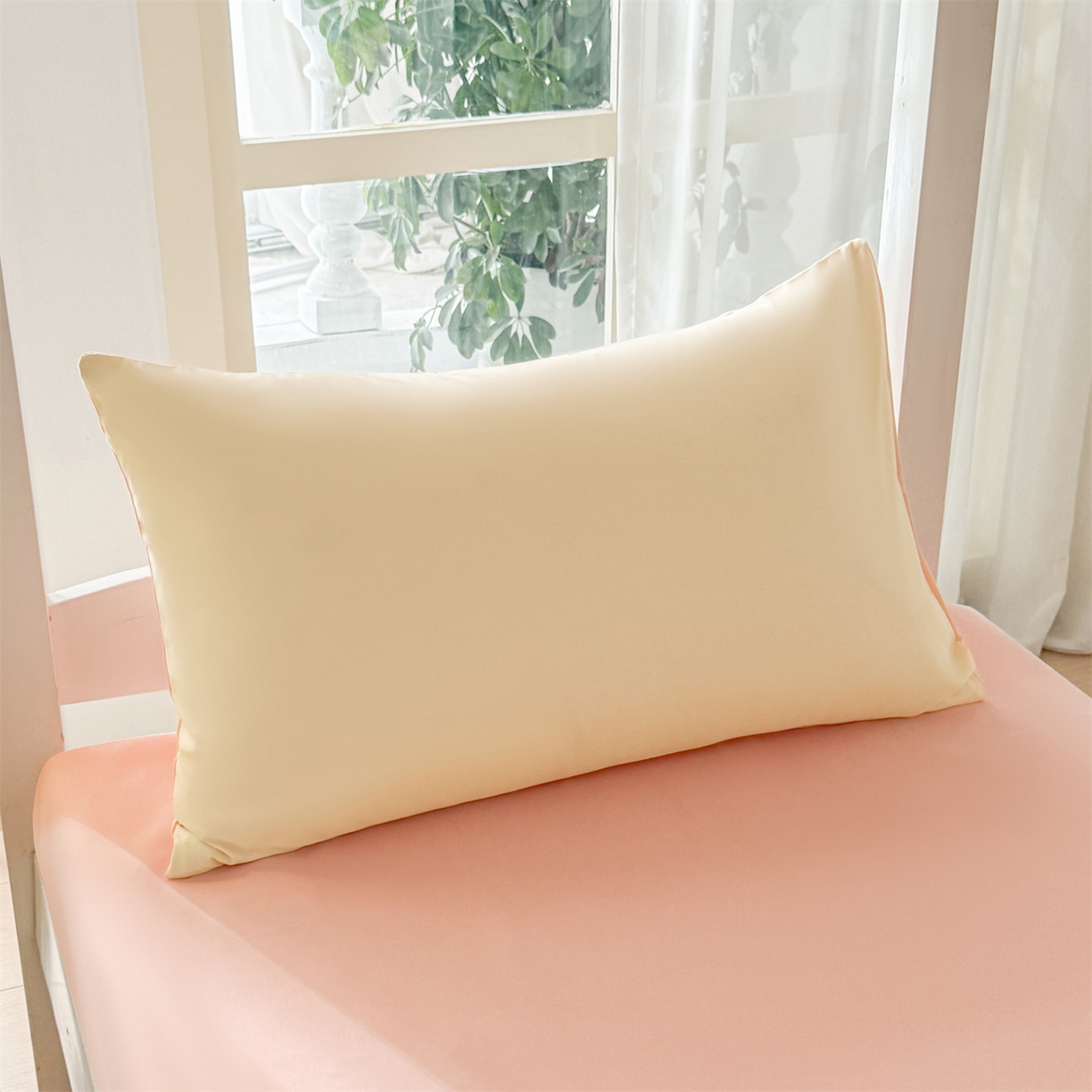 91家纺网 家纺一手货源 找家纺 小久久（小九九） 2025亲肤水洗棉学生宿舍三件套上下铺三件套-满绣系列 花朵-奶昔白+奶油粉