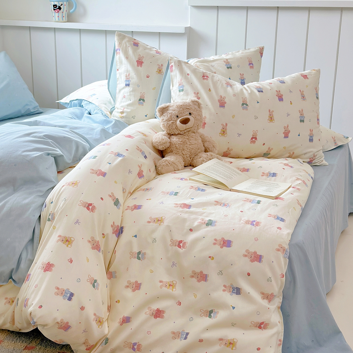 91家纺网 家纺一手货源 找家纺 麦伦家居 2025春夏新款全棉纯棉斜纹40s13372系列-小清新卡通 果冻兔