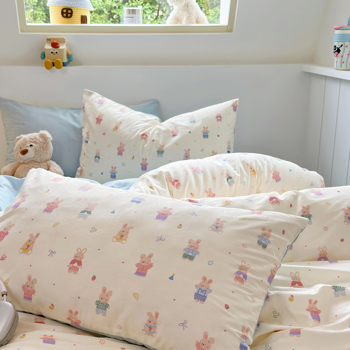 91家纺网 家纺一手货源 找家纺 麦伦家居 2025春夏新款全棉纯棉斜纹40s13372系列-小清新卡通 果冻兔