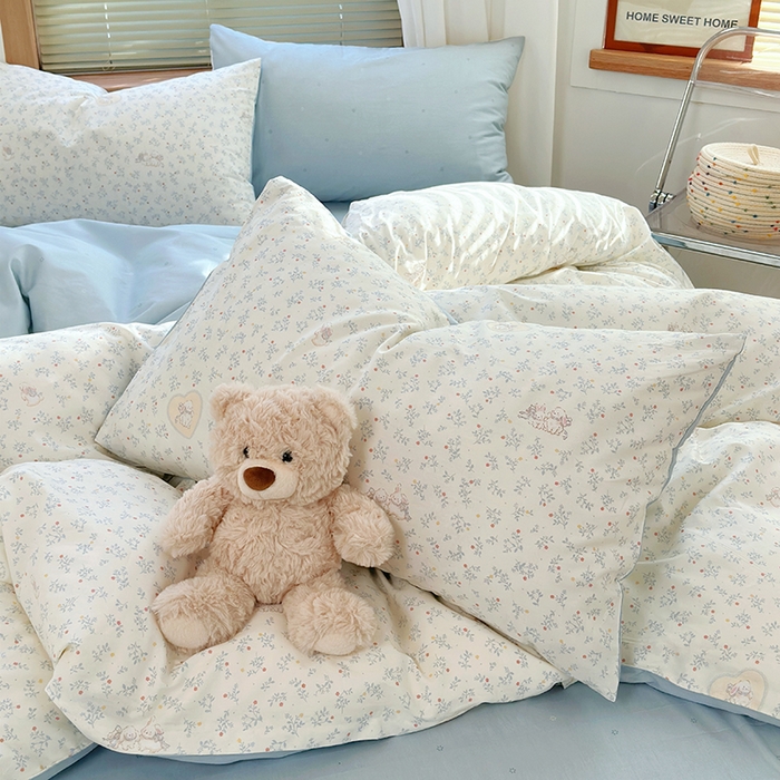 91家纺网 家纺一手货源 找家纺 麦伦家居 2025春夏新款全棉纯棉斜纹40s13372系列-小清新卡通 蓝心兔