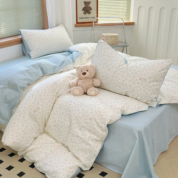 91家纺网 家纺一手货源 找家纺 麦伦家居 2025春夏新款全棉纯棉斜纹40s13372系列-小清新卡通 蓝心兔