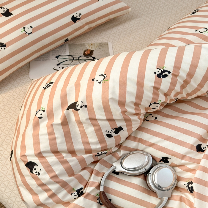 91家纺网 家纺一手货源 找家纺 麦伦家居 2025春夏新款全棉纯棉斜纹40s13372系列-小清新卡通 里约小熊