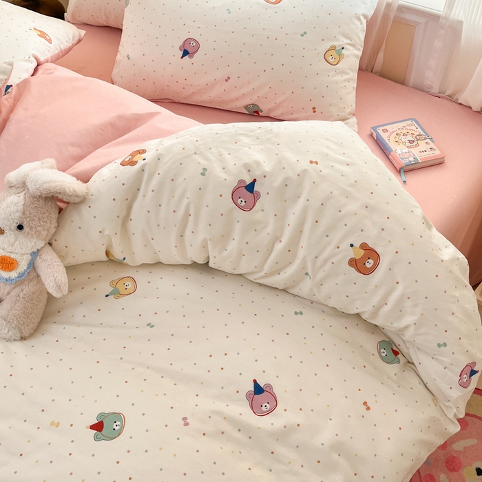 91家纺网 家纺一手货源 找家纺 麦伦家居 2025春夏新款全棉纯棉斜纹40s13372系列-小清新卡通 泡泡熊