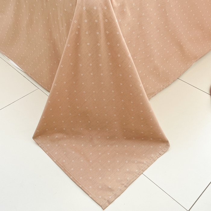 91家纺网 家纺一手货源 找家纺 麦伦家居 2025春夏新款全棉纯棉斜纹40s13372系列-小清新卡通 兔梦园