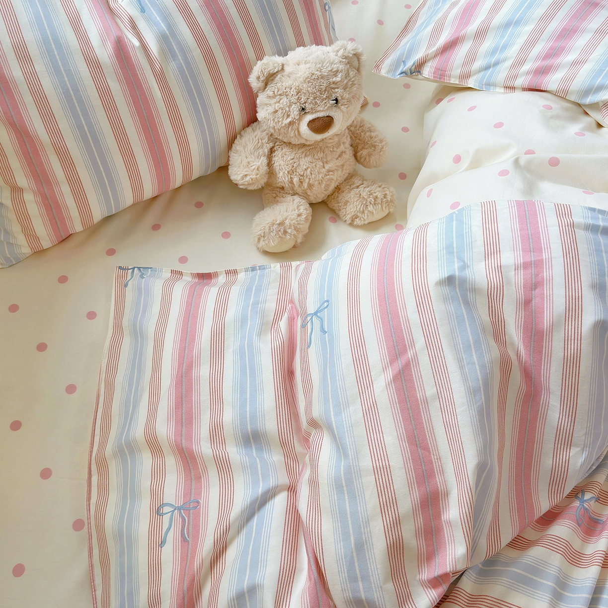 91家纺网 家纺一手货源 找家纺 麦伦家居 2025春夏新款全棉纯棉斜纹40s13372系列-小清新卡通 五彩条纹