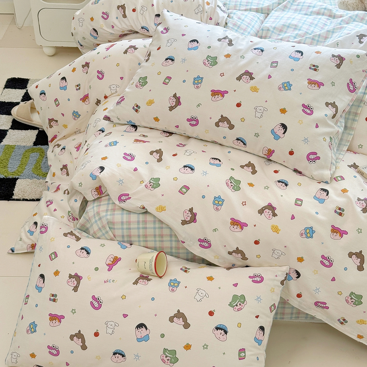 91家纺网 家纺一手货源 找家纺 麦伦家居 2025春夏新款全棉纯棉斜纹40s13372系列-小清新卡通 新新一家