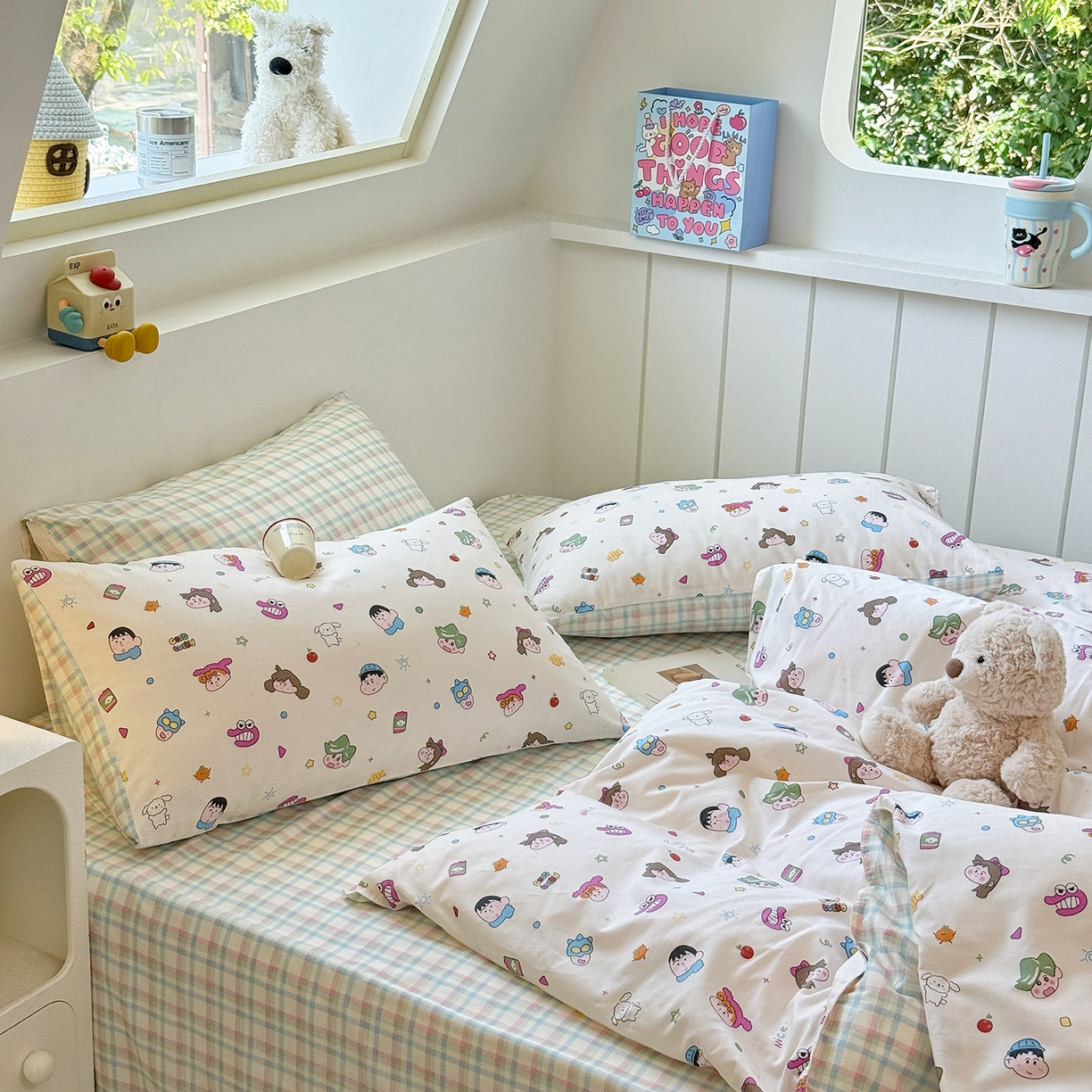 91家纺网 家纺一手货源 找家纺 麦伦家居 2025春夏新款全棉纯棉斜纹40s13372系列-小清新卡通 新新一家