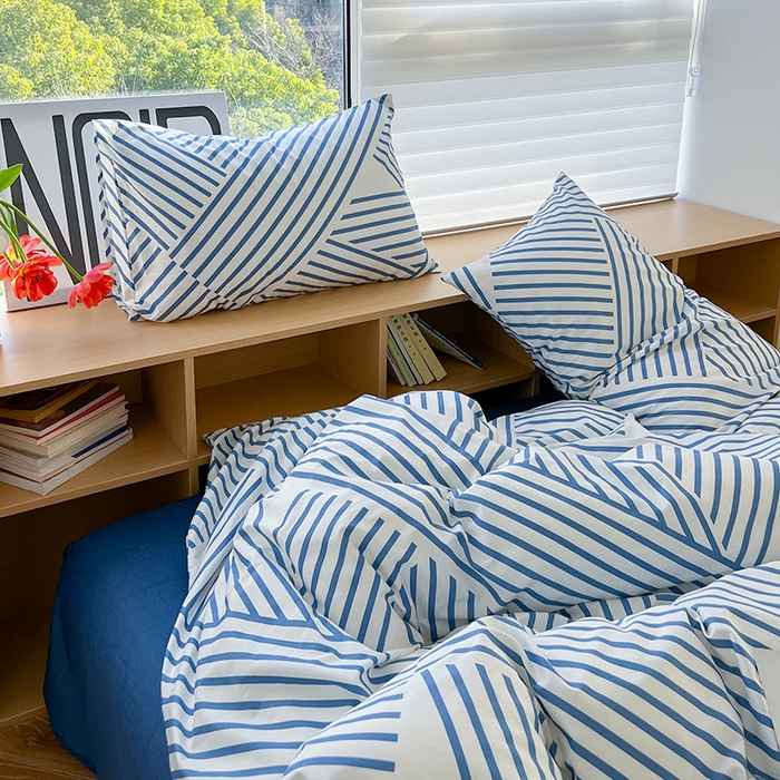 91家纺网 家纺一手货源 找家纺 麦伦家居 2025春夏新款全棉纯棉斜纹40s13372系列-简约条格系 初语 蓝