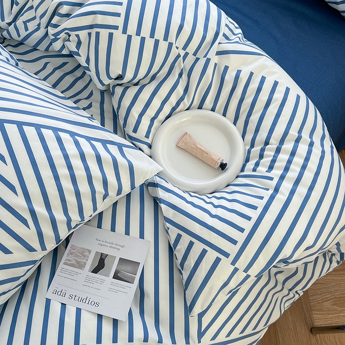 91家纺网 家纺一手货源 找家纺 麦伦家居 2025春夏新款全棉纯棉斜纹40s13372系列-简约条格系 初语 蓝