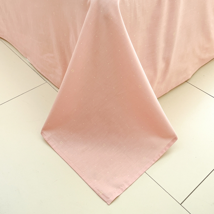 91家纺网 家纺一手货源 找家纺 麦伦家居 2025春夏新款全棉纯棉斜纹40s13372系列-小清新卡通 熊豆豆-粉