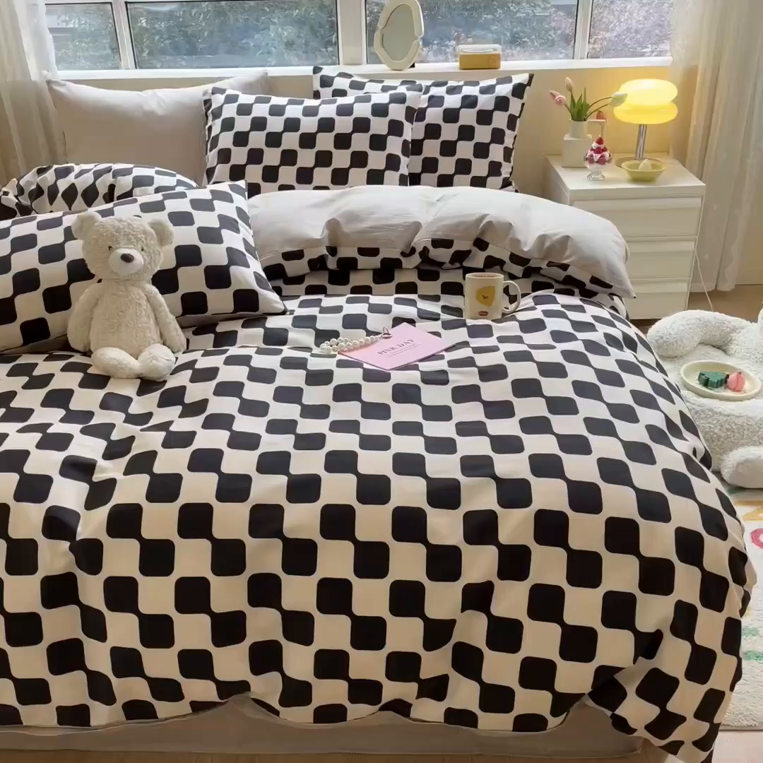 91家纺网 家纺一手货源 找家纺 麦伦家居 2025春夏新款全棉纯棉斜纹40s13372系列-简约条格系 黑米格