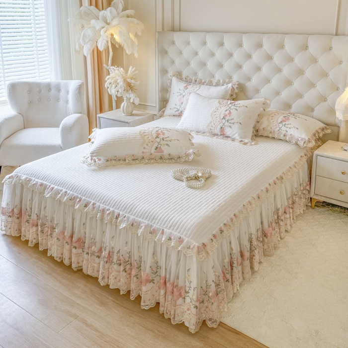 91家纺网 家纺一手货源 找家纺 恋尚 2025春夏新款香云纱床裙单床裙床裙单件-莫妮卡（控价130起） 莫妮卡-白