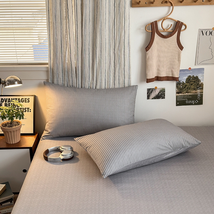 91家纺网 家纺一手货源 找家纺 麦伦家居 2025春夏新款全棉纯棉斜纹40s13372系列-简约条格系 绅士之约