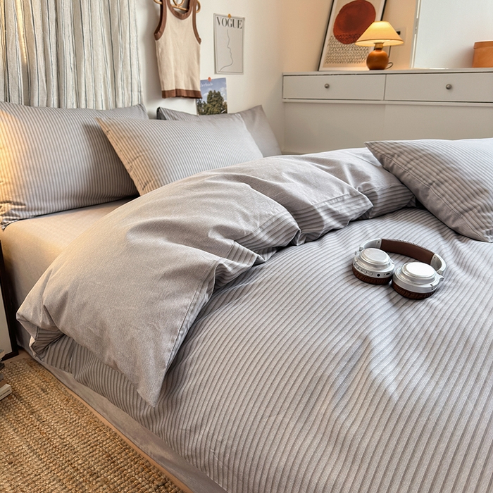 91家纺网 家纺一手货源 找家纺 麦伦家居 2025春夏新款全棉纯棉斜纹40s13372系列-简约条格系 绅士之约