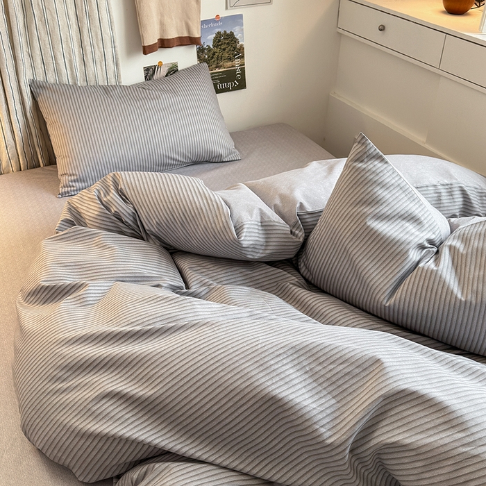 91家纺网 家纺一手货源 找家纺 麦伦家居 2025春夏新款全棉纯棉斜纹40s13372系列-简约条格系 绅士之约