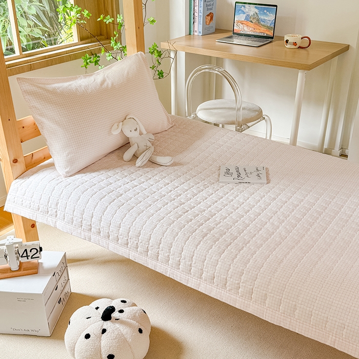 91家纺网 家纺一手货源 找家纺 （总）拾物记 2025新款全棉纯棉色织水洗棉床盖学生宿舍三件套上下铺三件套