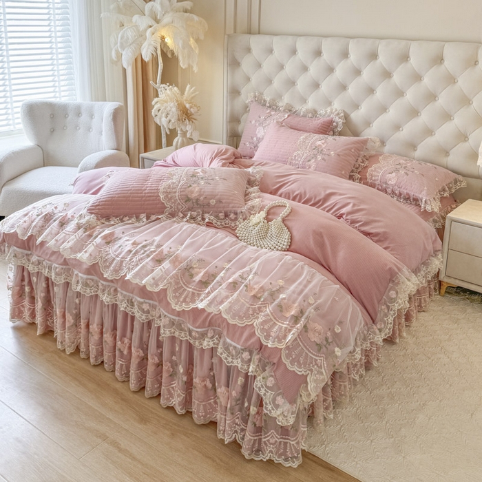 91家纺网 家纺一手货源 找家纺 恋尚 2025春夏新款香云纱床裙单床裙床裙单件-莫妮卡（控价130起） 莫妮卡-豆沙