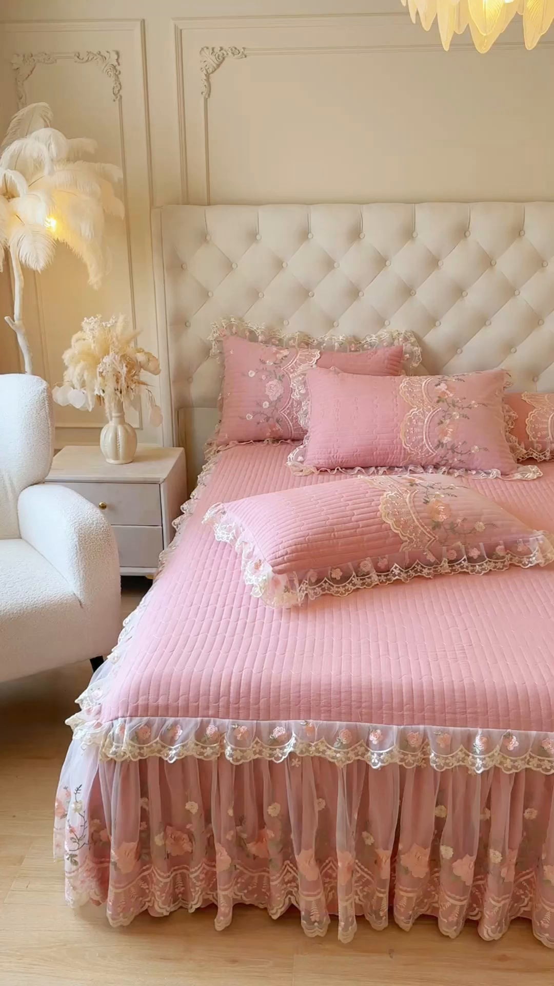 91家纺网 家纺一手货源 找家纺 恋尚 2025春夏新款香云纱床裙单床裙床裙单件-莫妮卡（控价130起） 莫妮卡-豆沙