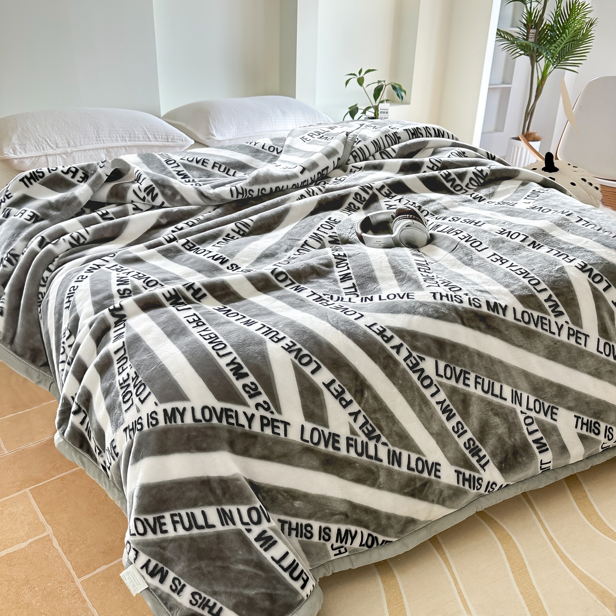 91家纺网 家纺一手货源 找家纺 （总）法莱妮2025新款双层加厚拉舍尔毛毯 婚庆 单双人 厂家直销可定制