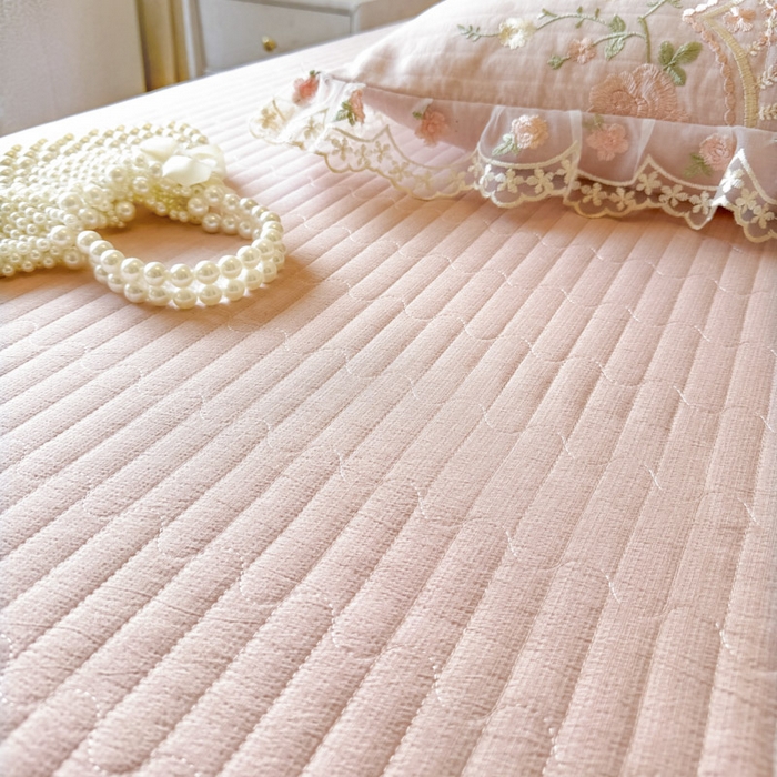 91家纺网 家纺一手货源 找家纺 恋尚 2025春夏新款香云纱床裙单床裙床裙单件-莫妮卡（控价130起） 莫妮卡-清新玉