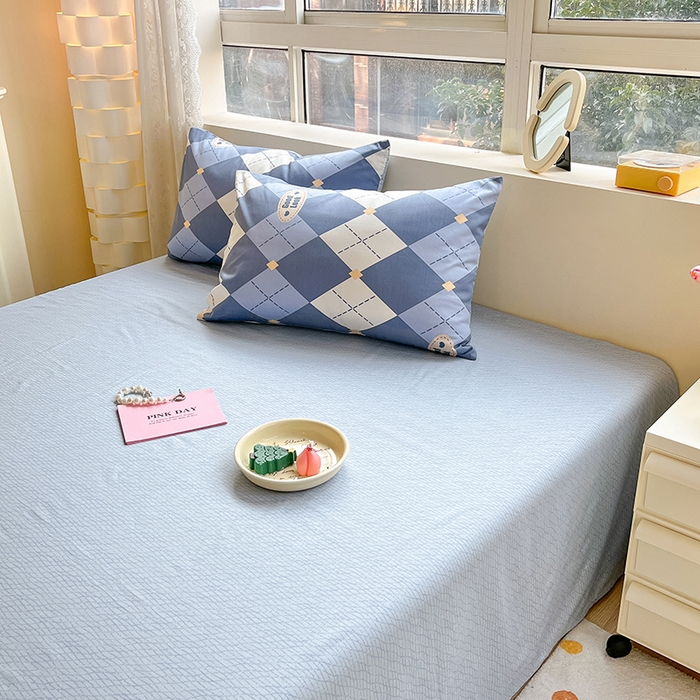 91家纺网 家纺一手货源 找家纺 麦伦家居 2025春夏新款全棉纯棉斜纹40s13372系列-简约条格系 英伦格蓝