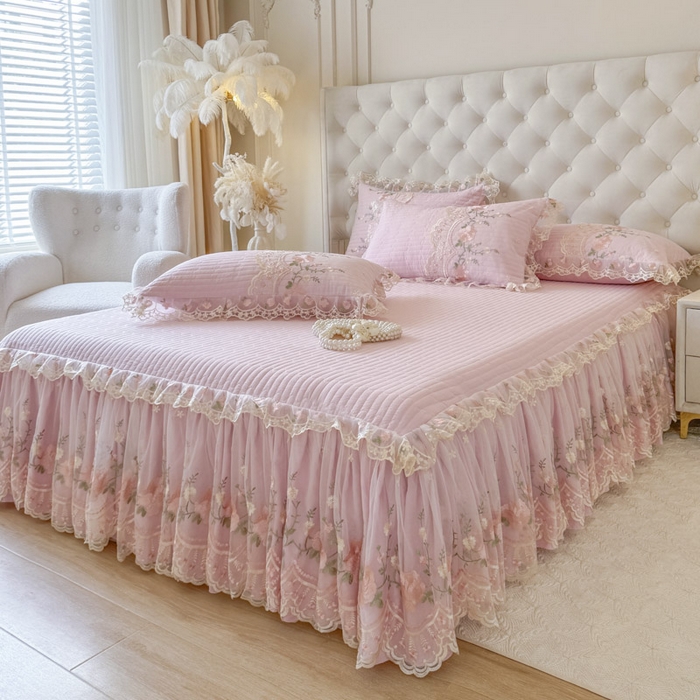 91家纺网 家纺一手货源 找家纺 恋尚 2025春夏新款香云纱床裙单床裙床裙单件-莫妮卡（控价130起） 莫妮卡-少女粉