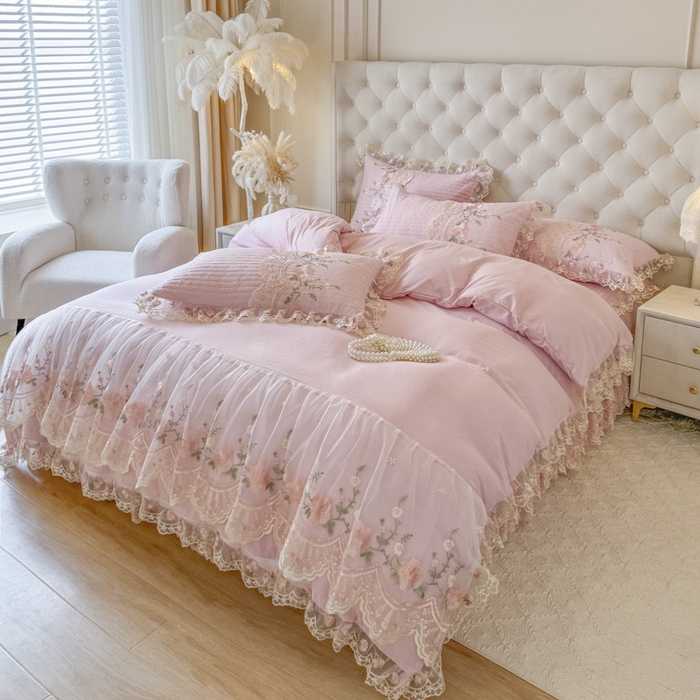 91家纺网 家纺一手货源 找家纺 恋尚 2025春夏新款香云纱床裙单床裙床裙单件-莫妮卡（控价130起） 莫妮卡-少女粉