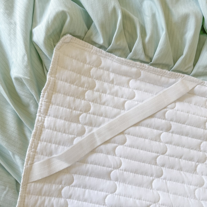 91家纺网 家纺一手货源 找家纺 恋尚 2025春夏新款香云纱床裙单床裙床裙单件-莫妮卡（控价130起） 莫妮卡-香草绿