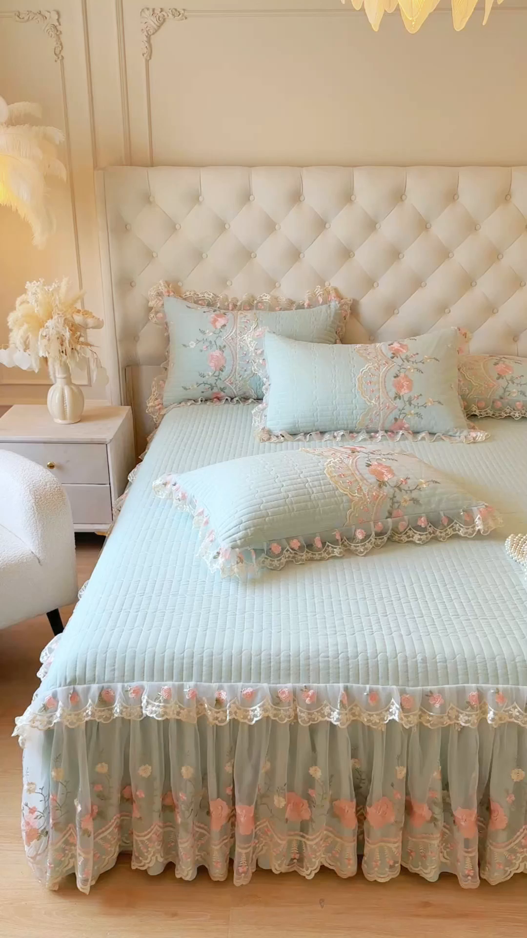 91家纺网 家纺一手货源 找家纺 恋尚 2025春夏新款香云纱床裙单床裙床裙单件-莫妮卡（控价130起） 莫妮卡-香草绿