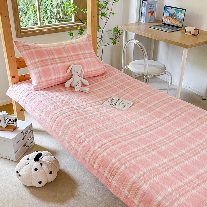 91家纺网 家纺一手货源 找家纺 拾物记 2025新款全棉纯棉色织水洗棉床盖学生宿舍三件套上下铺三件套 奶昔粉