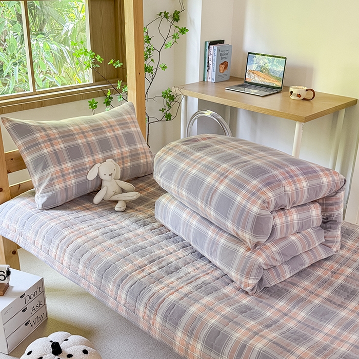 91家纺网 家纺一手货源 找家纺 拾物记 2025新款全棉纯棉色织水洗棉床盖学生宿舍三件套上下铺三件套 奶昔蓝