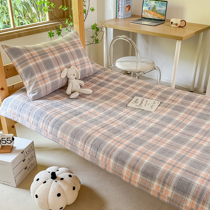 91家纺网 家纺一手货源 找家纺 拾物记 2025新款全棉纯棉色织水洗棉床盖学生宿舍三件套上下铺三件套 奶昔蓝