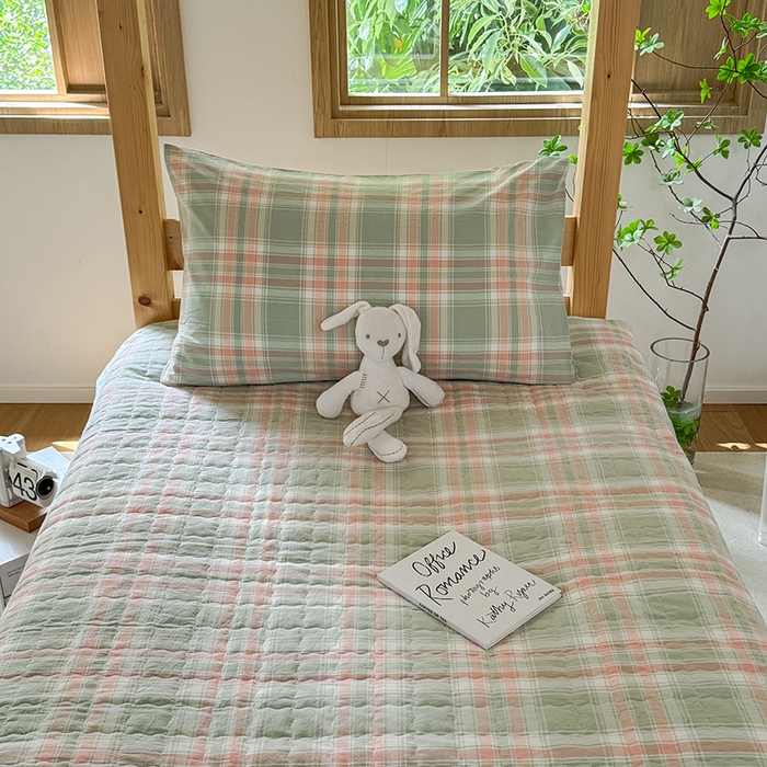 91家纺网 家纺一手货源 找家纺 拾物记 2025新款全棉纯棉色织水洗棉床盖学生宿舍三件套上下铺三件套 奶昔绿